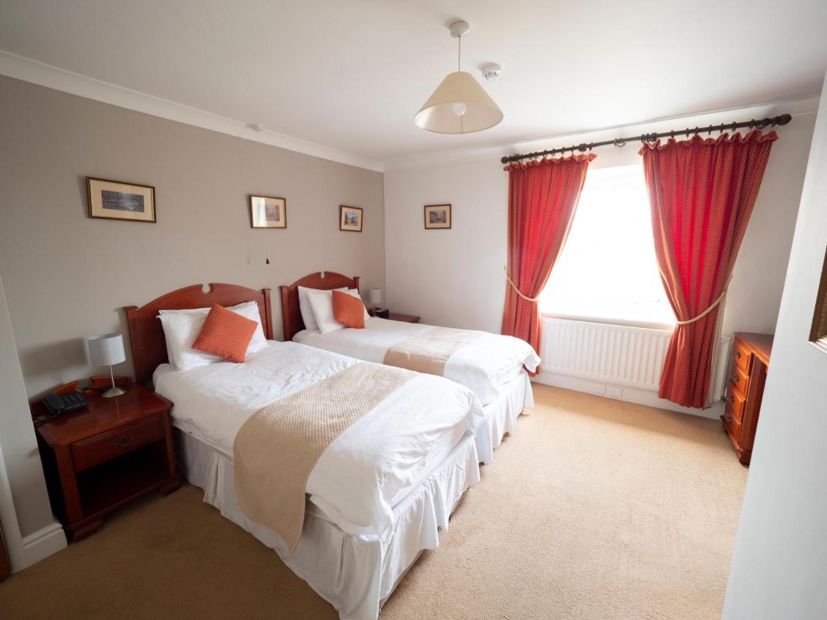 The Rest And Be Thankful Inn Minehead Extérieur photo