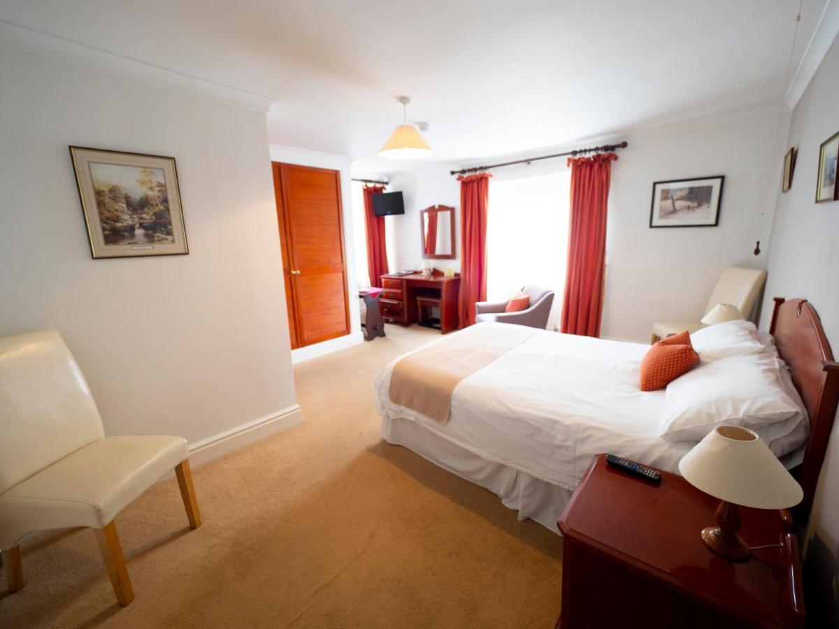 The Rest And Be Thankful Inn Minehead Extérieur photo